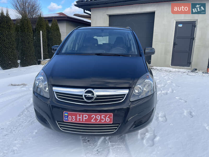 Мінівен Opel Zafira 2013 в Луцьку