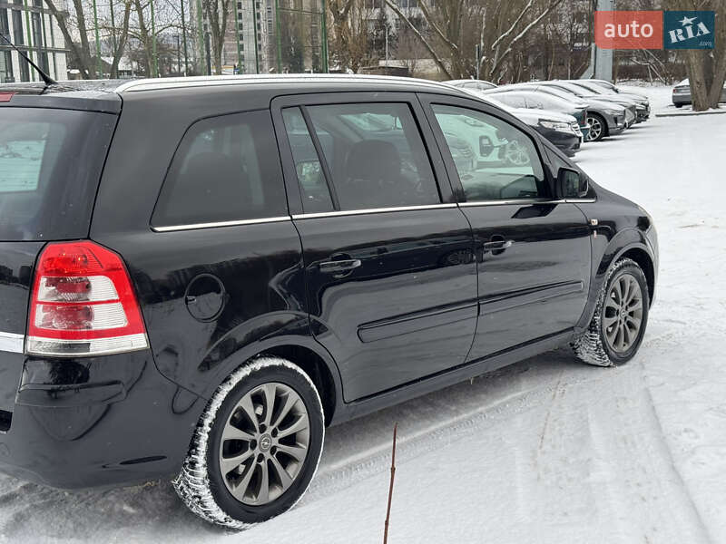 Мінівен Opel Zafira 2011 в Львові