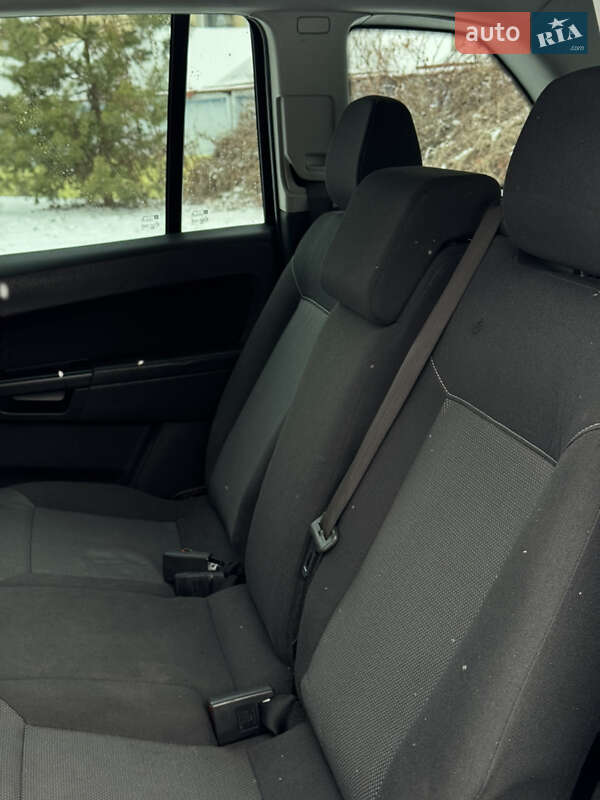 Мінівен Opel Zafira 2011 в Львові