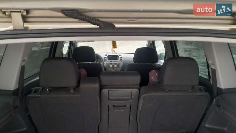 Минивэн Opel Zafira 2005 в Бориславе