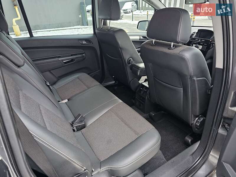 Мінівен Opel Zafira 2010 в Львові