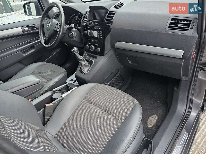 Мінівен Opel Zafira 2010 в Львові