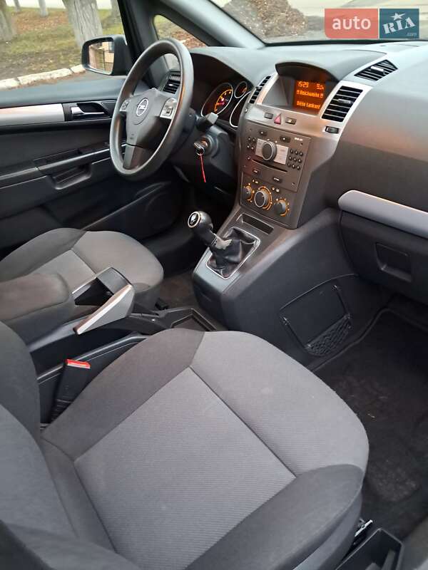 Минивэн Opel Zafira 2007 в Прилуках