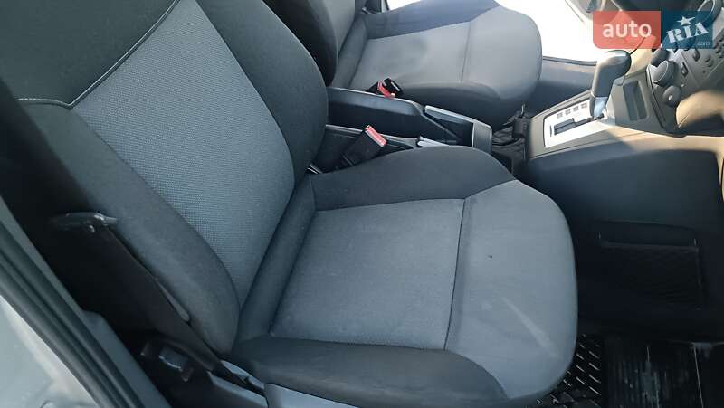 Мінівен Opel Zafira 2005 в Острозі