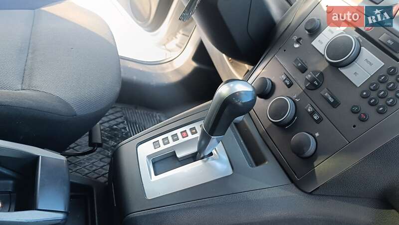 Мінівен Opel Zafira 2005 в Острозі