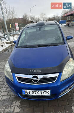 Минивэн Opel Zafira 2005 в Коломые