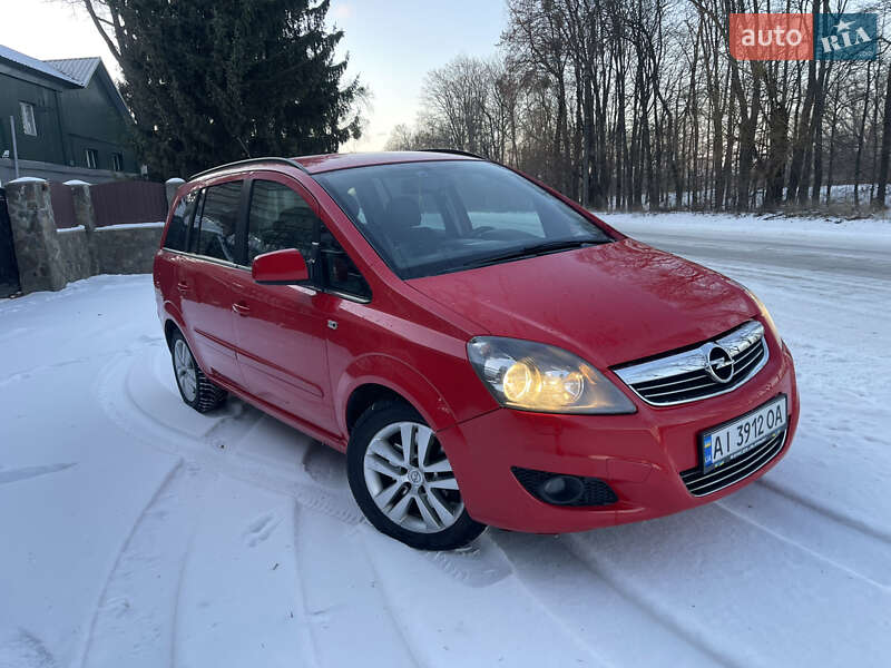 Мінівен Opel Zafira 2011 в Радомишлі