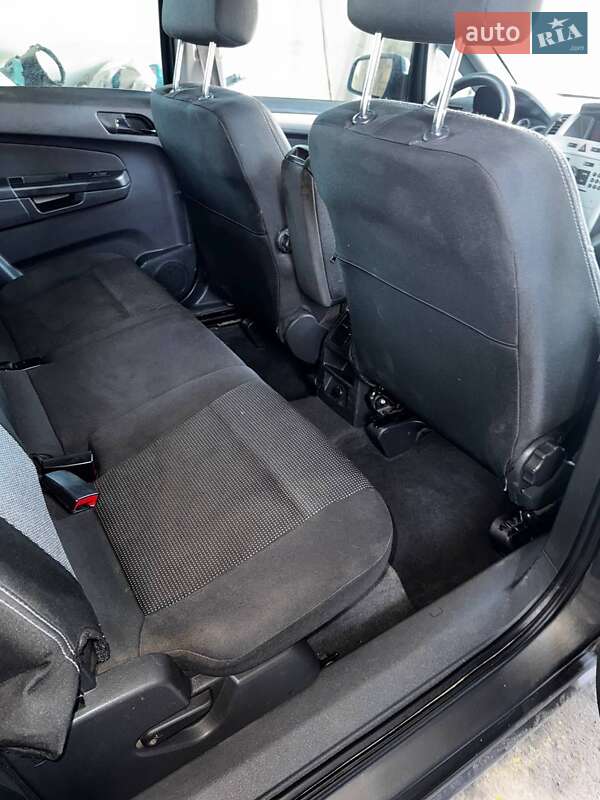 Мінівен Opel Zafira 2010 в Коломиї
