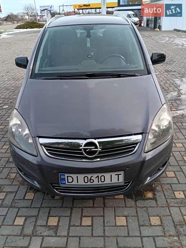 Мінівен Opel Zafira 2010 в Коломиї
