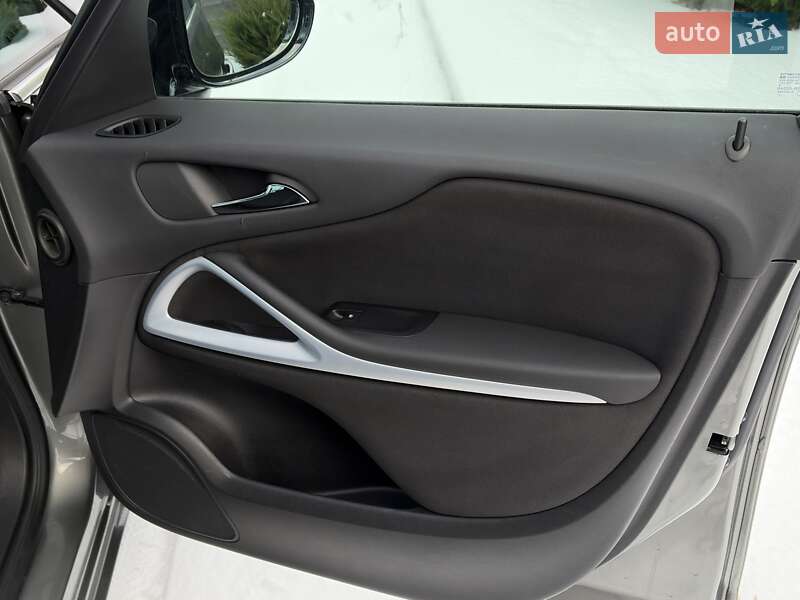 Мінівен Opel Zafira 2017 в Луцьку