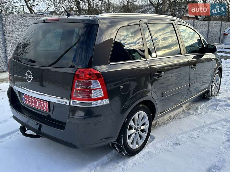 Мінівен Opel Zafira 2014 в Рівному