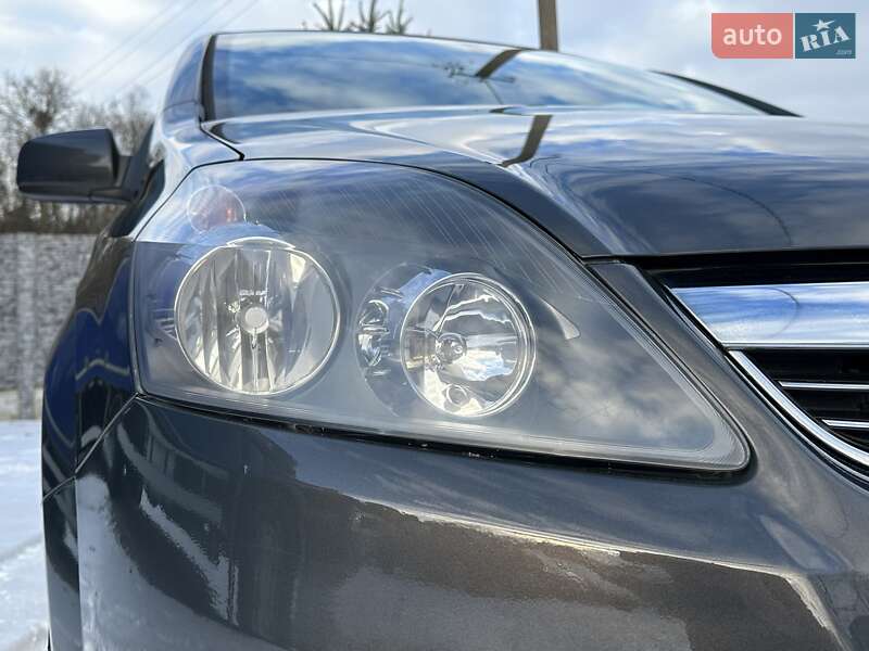 Мінівен Opel Zafira 2014 в Рівному