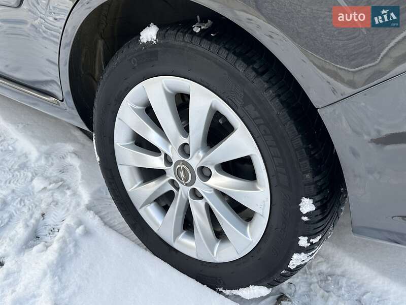 Мінівен Opel Zafira 2014 в Рівному