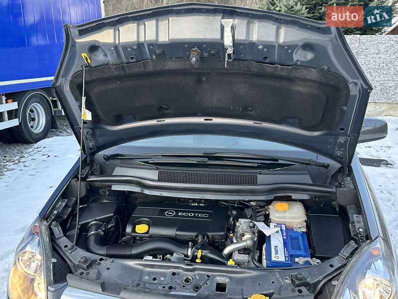 Мінівен Opel Zafira 2014 в Рівному