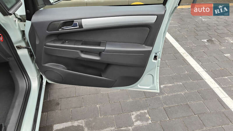 Минивэн Opel Zafira 2009 в Шептицькому фото 25 Минивэн Opel Zafira 2009 в Шептицькому
