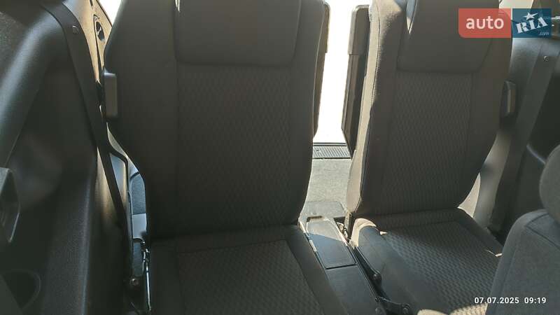 Мінівен Opel Zafira 2004 в Тернополі