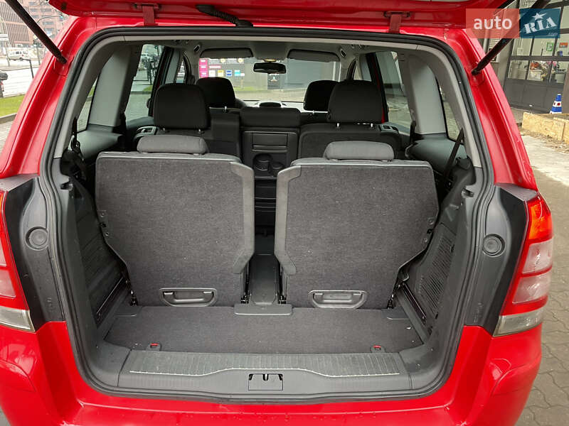 Мінівен Opel Zafira 2009 в Косові