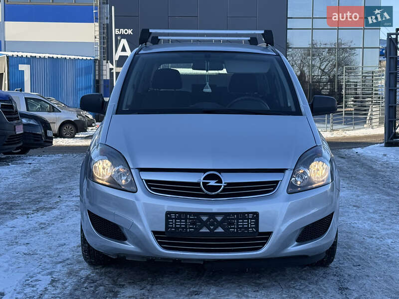 Мінівен Opel Zafira 2011 в Рівному фото 3 Мінівен Opel Zafira 2011 в Рівному