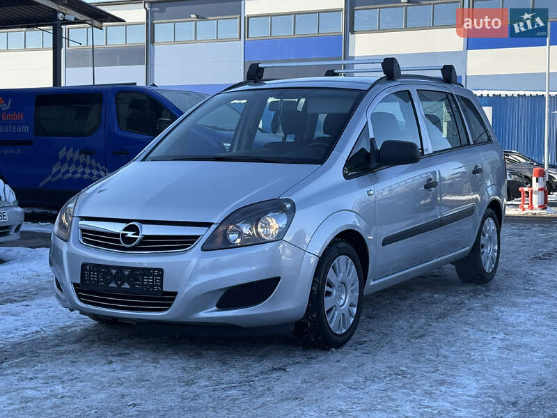 Opel Zafira 2011