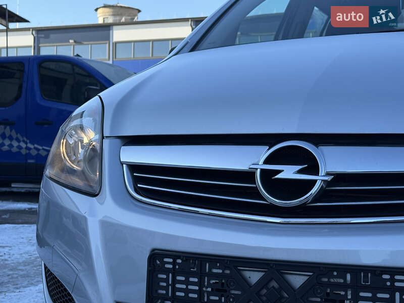 Мінівен Opel Zafira 2011 в Рівному фото 17 Мінівен Opel Zafira 2011 в Рівному