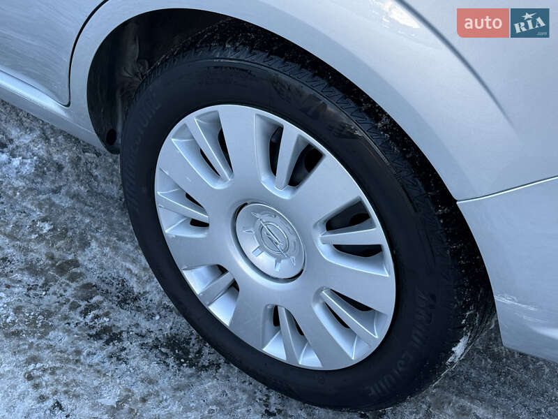 Мінівен Opel Zafira 2011 в Рівному фото 18 Мінівен Opel Zafira 2011 в Рівному