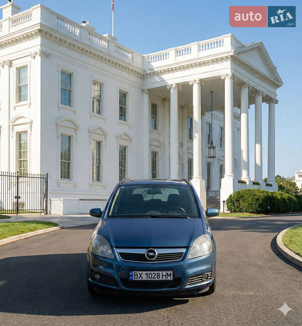Мінівен Opel Zafira 2010 в Хмельницькому