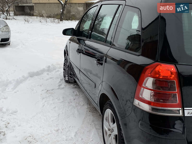 Мінівен Opel Zafira 2009 в Сарнах