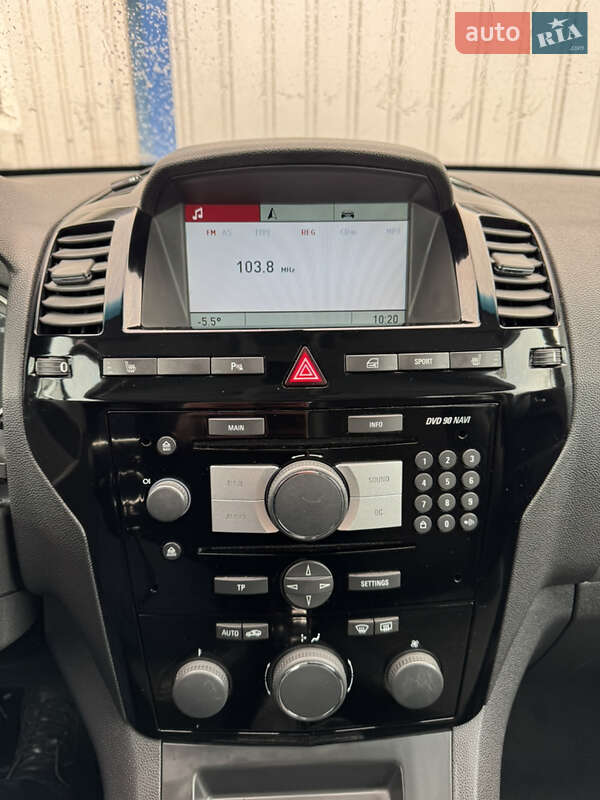 Минивэн Opel Zafira 2010 в Виннице