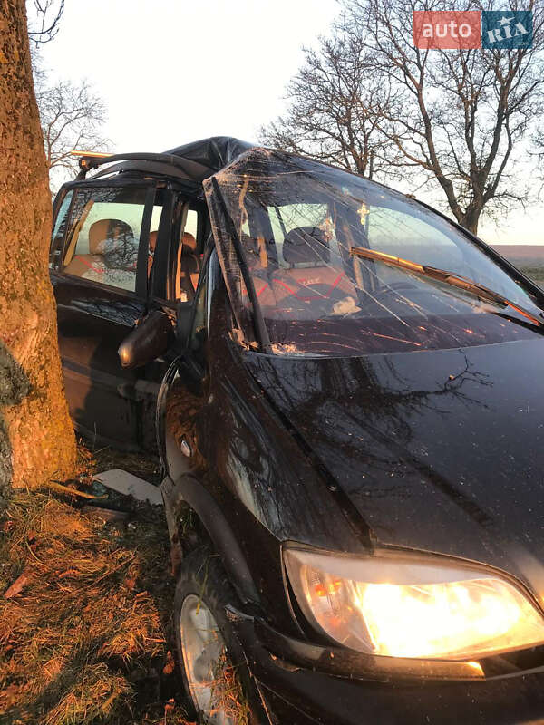 Мінівен Opel Zafira 2001 в Чернівцях фото 5 Мінівен Opel Zafira 2001 в Чернівцях
