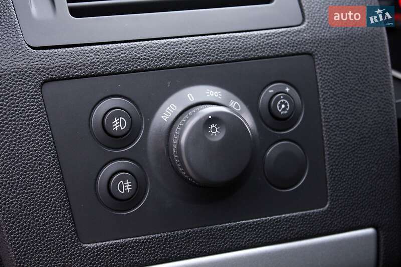 Минивэн Opel Zafira 2012 в Виннице