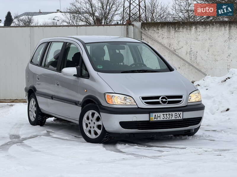 Opel Zafira 2004