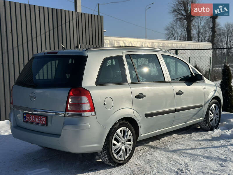 Минивэн Opel Zafira 2009 в Виннице
