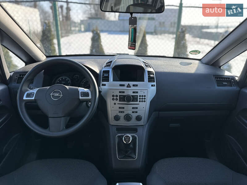 Минивэн Opel Zafira 2009 в Виннице