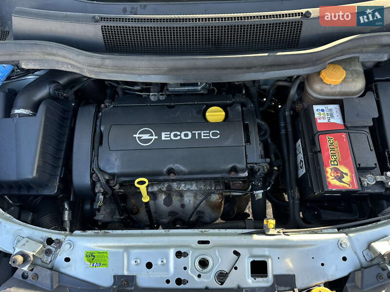 Минивэн Opel Zafira 2009 в Виннице