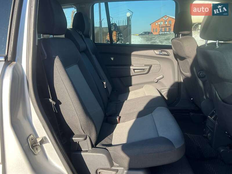 Минивэн Opel Zafira 2006 в Киеве