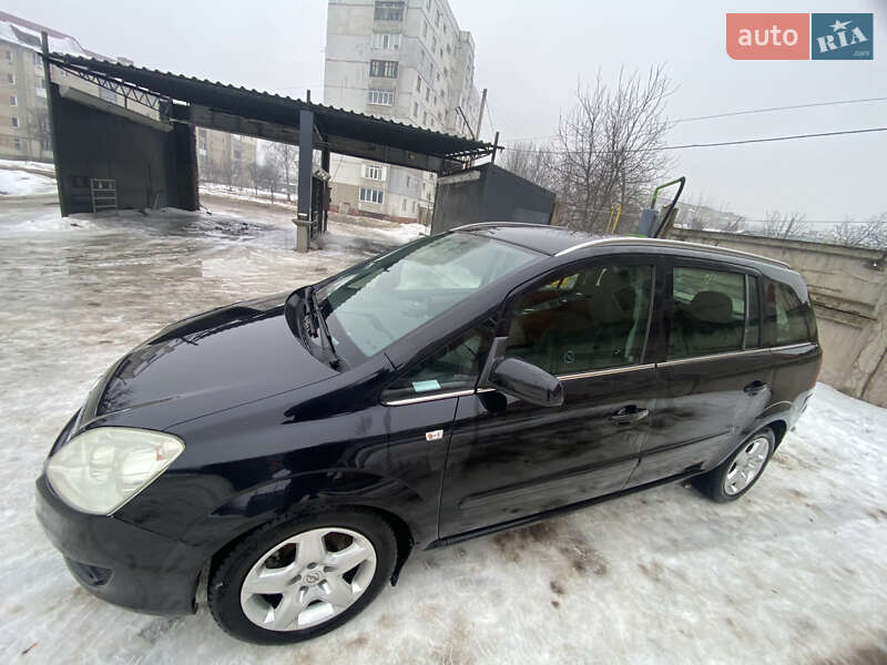 Минивэн Opel Zafira 2008 в Калуше