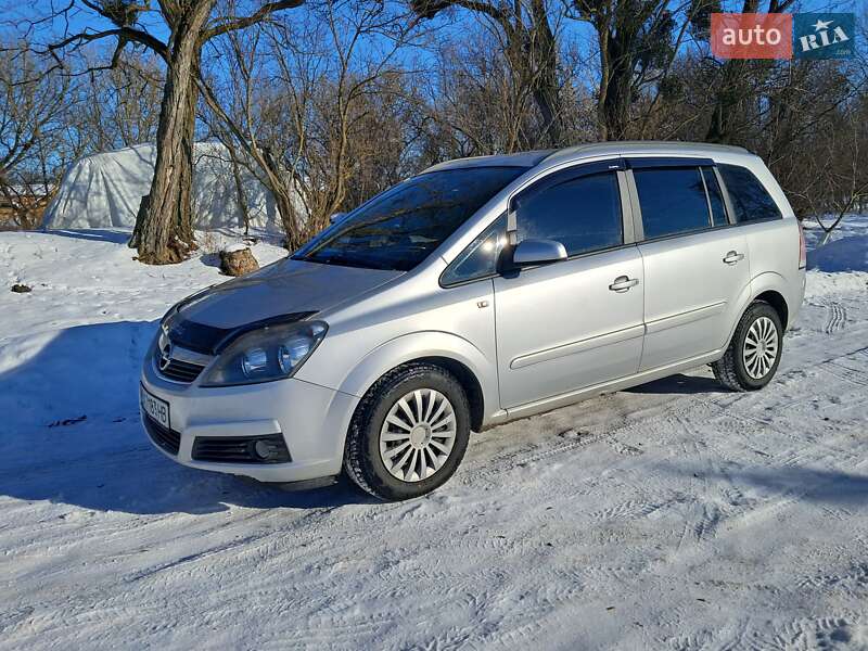 Минивэн Opel Zafira 2005 в Полонном