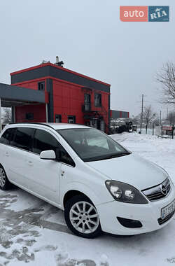Минивэн Opel Zafira 2010 в Калуше