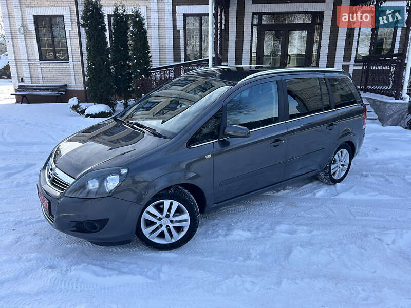 Минивэн Opel Zafira 2009 в Виннице