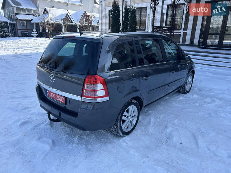 Минивэн Opel Zafira 2009 в Виннице