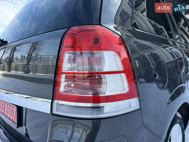 Минивэн Opel Zafira 2009 в Виннице