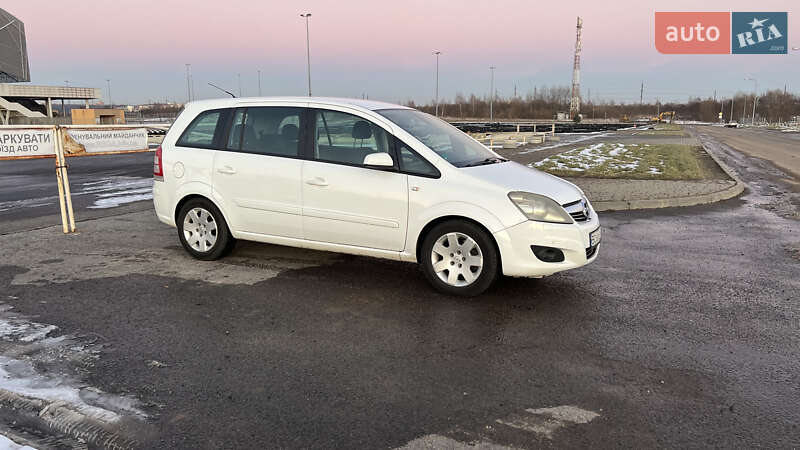 Минивэн Opel Zafira 2008 в Львове