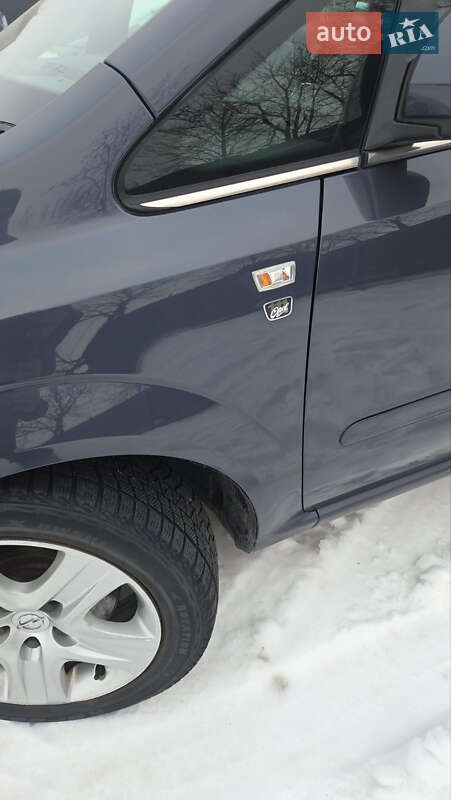 Минивэн Opel Zafira 2010 в Львове