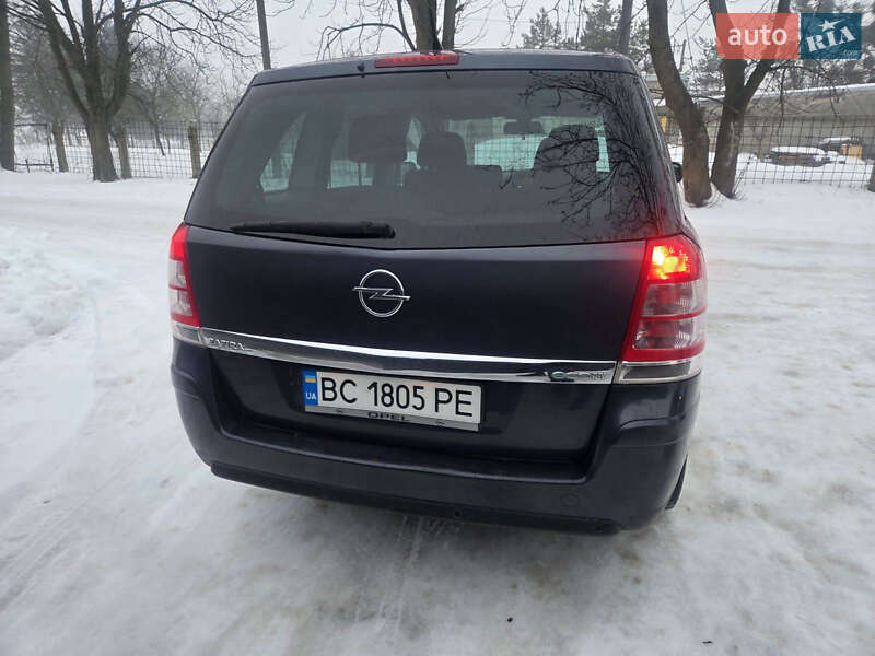 Минивэн Opel Zafira 2010 в Львове
