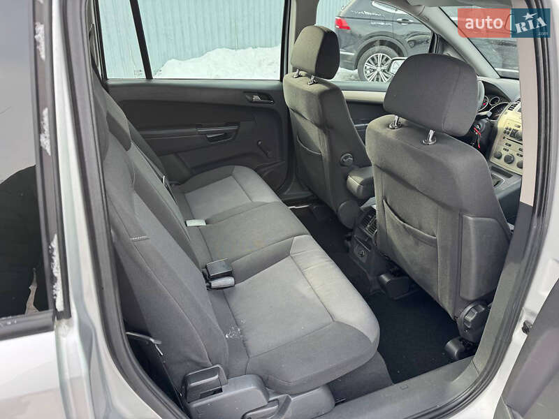 Минивэн Opel Zafira 2008 в Днепре