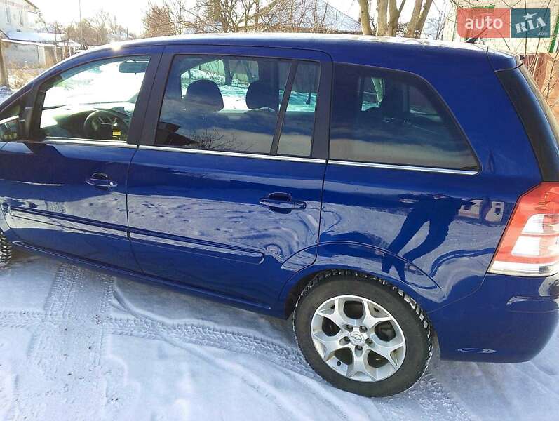 Минивэн Opel Zafira 2008 в Нежине