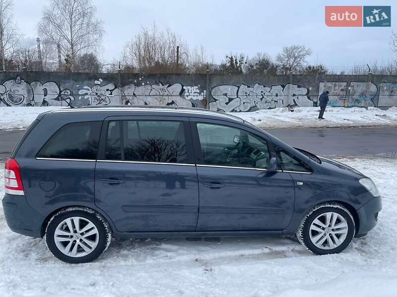 Минивэн Opel Zafira 2010 в Луцке фото 15 Минивэн Opel Zafira 2010 в Луцке