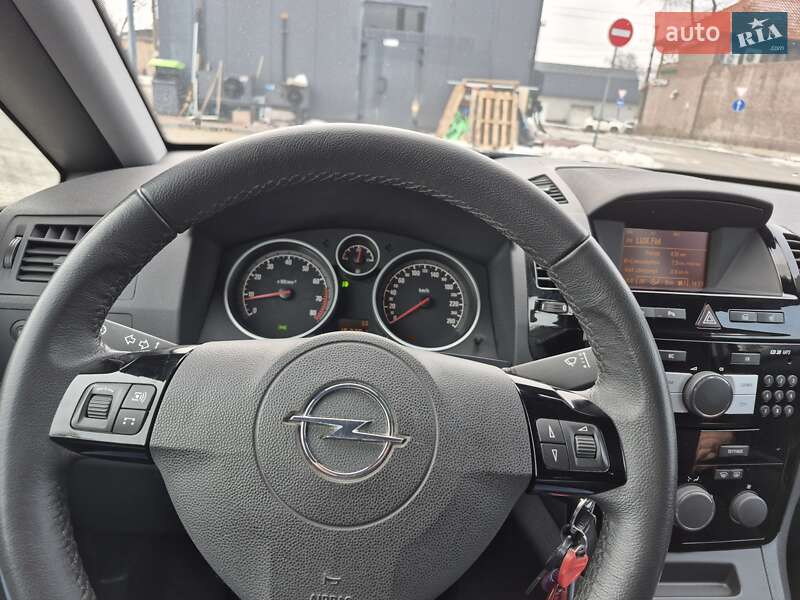 Мінівен Opel Zafira 2011 в Одесі