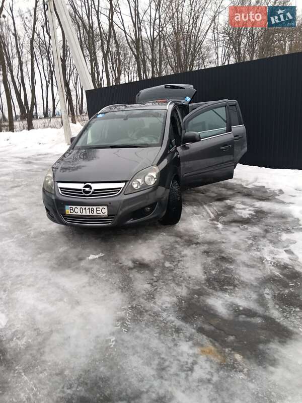 Opel Zafira 2011
