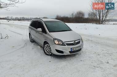 Минивэн Opel Zafira 2013 в Виннице